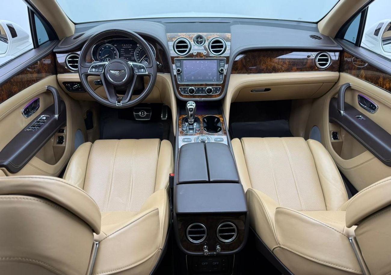 Bentley Bentayga 2018 Bentley Bentayga W12, Service History, Fully Loaded, Excellent Condition, GCC