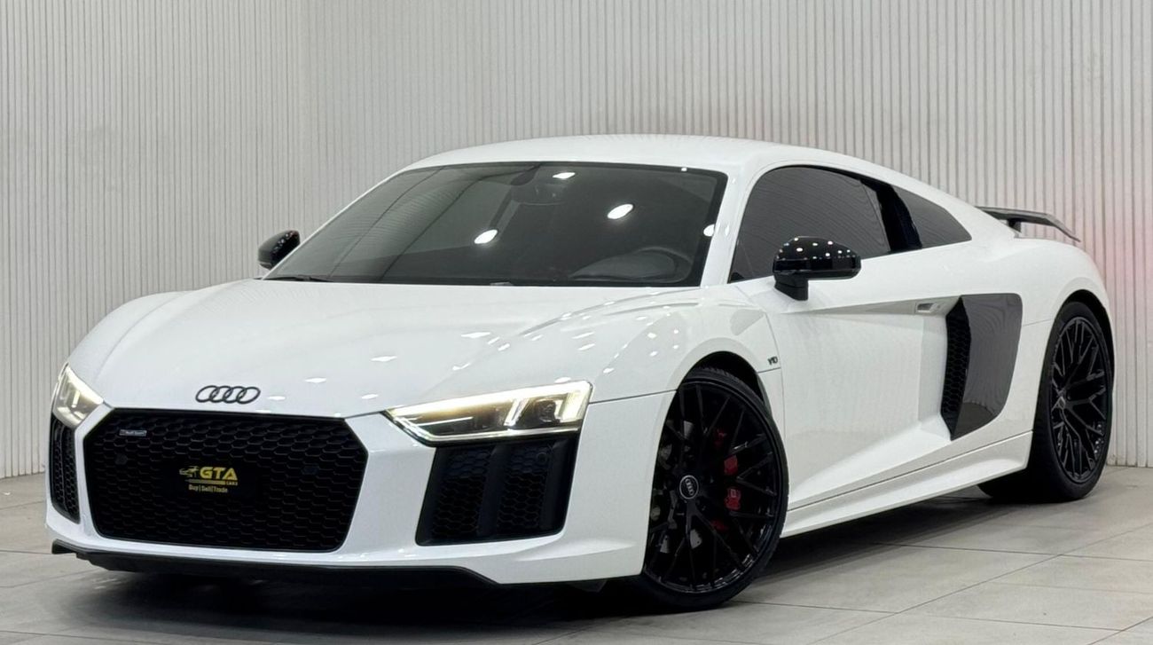 Audi R8 Sport Black Edition V10 (540 HP) 2018 Audi R8 Sport Black Edition V10, Warranty, Full Audi Service H