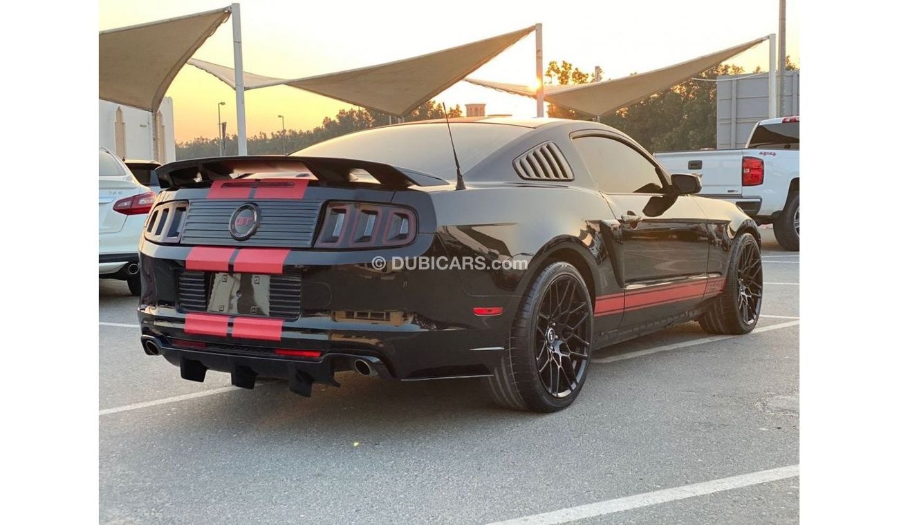 Ford Mustang Ford Mustang 8 cylinder 2010 perfect condition