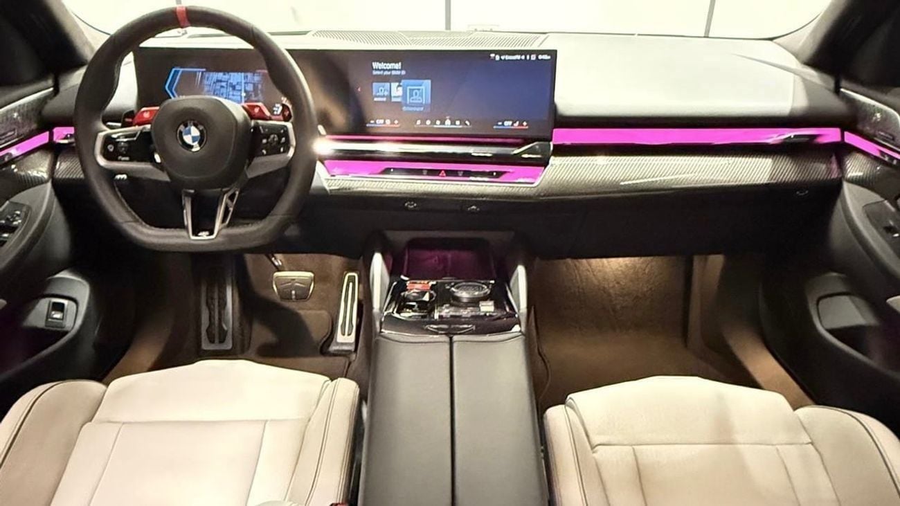 BMW M5 G90 - GCC Specs with dealer warranty and service