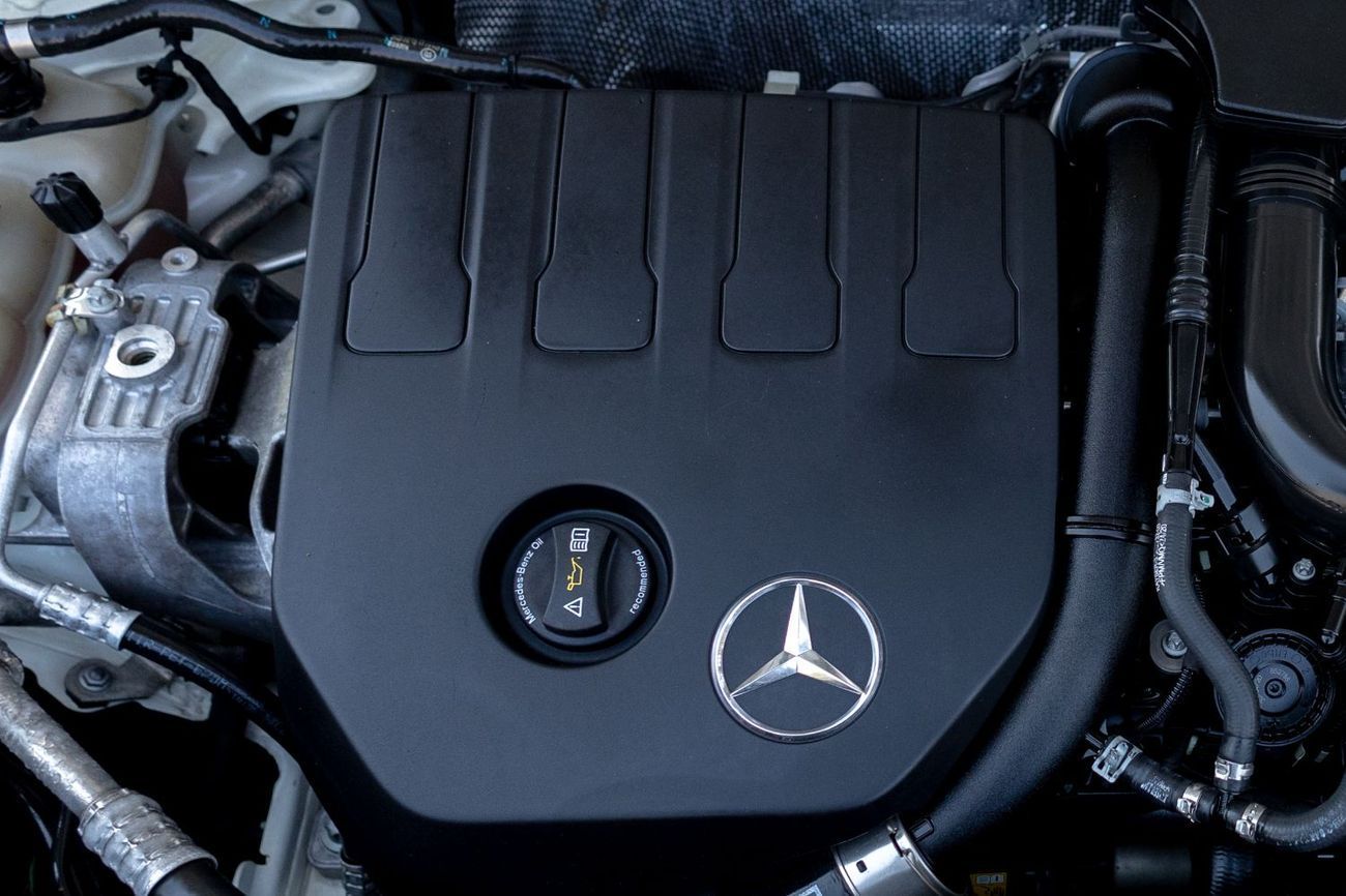 Mercedes-Benz GLA 200 Premium 1.4L