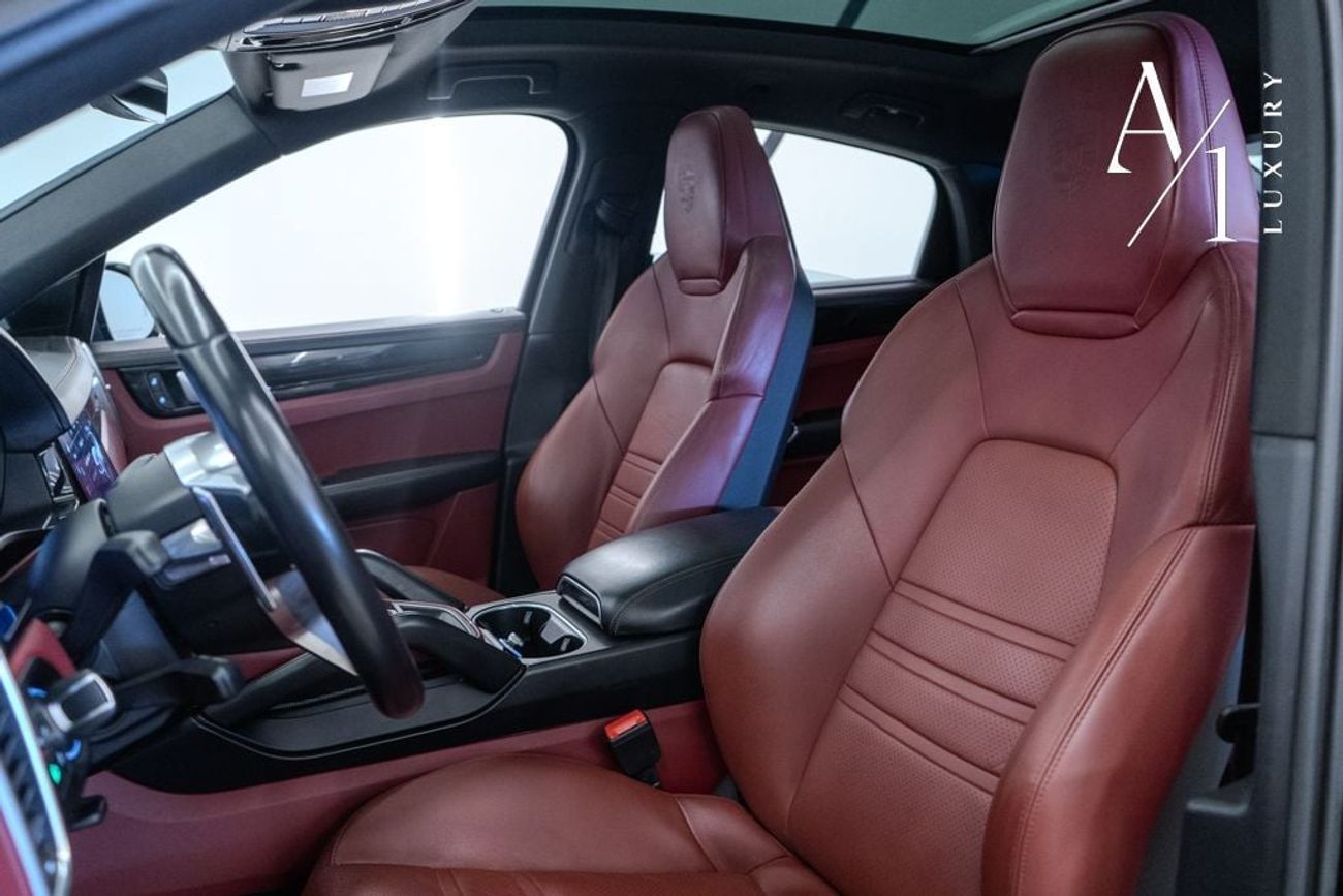 Porsche Cayenne Base Coupe 2022 Porsche Cayenne Coupe, Warranty, Full Porsche Service History, Sport Chrono Package,