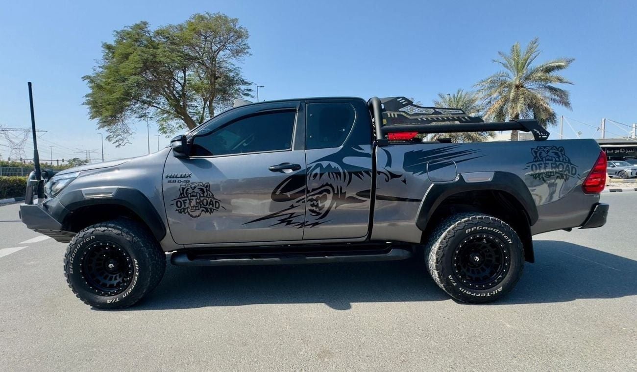 تويوتا هيلوكس MODIFIED SMART CAB | RHD | 2018 | 2.8L DIESEL ENGINE | MANUAL TRANSMISSION