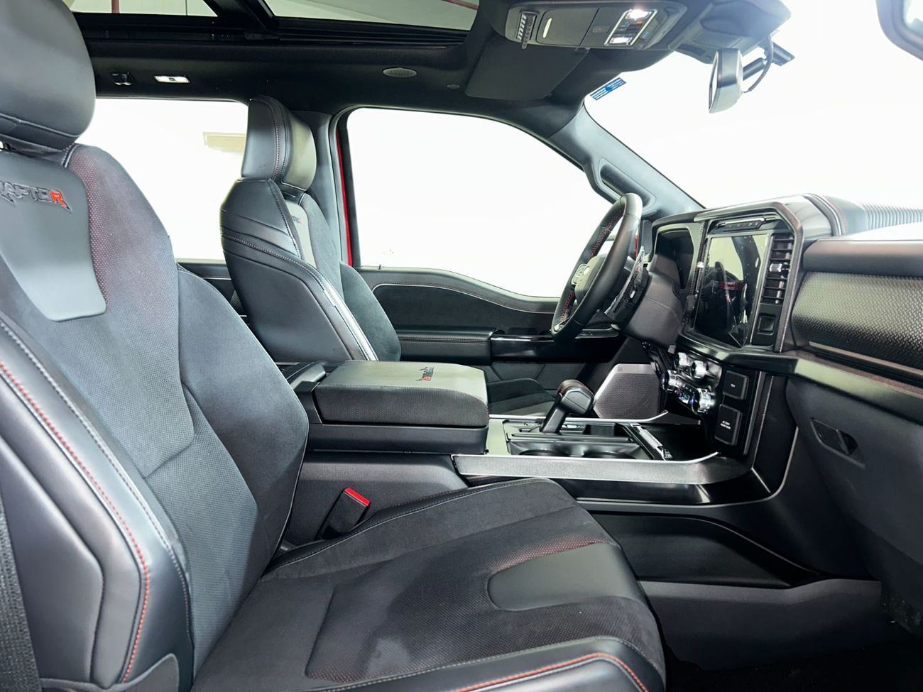 فورد F 150 RP1824 F150 RAPTOR R CREW 5.2L V8 AT LTHR + COOLER BOX