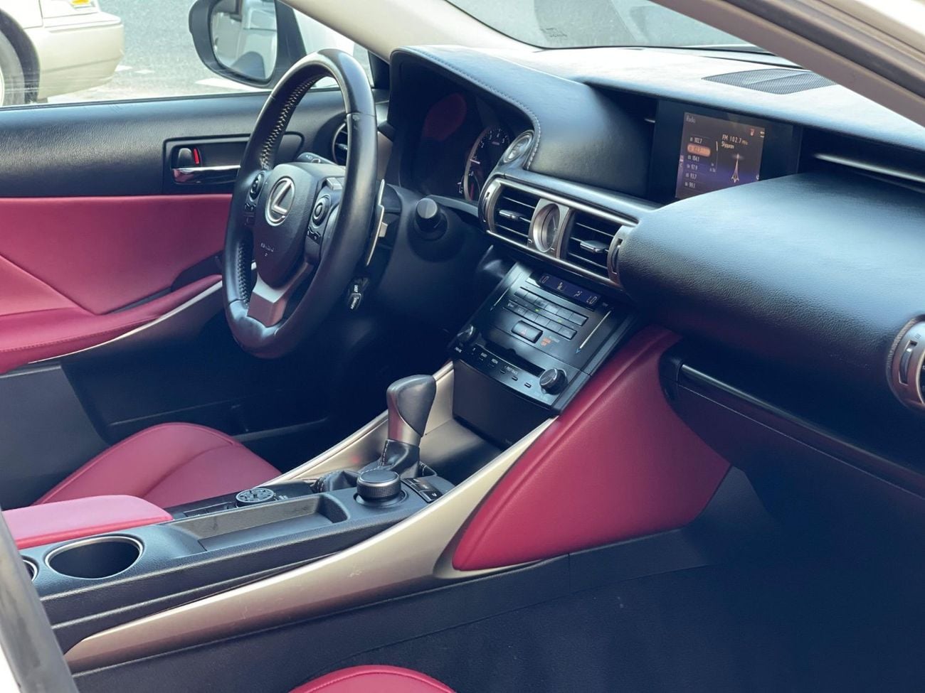 Lexus IS250 Platinum 2.5L V6 2.5L / FULL OPTION / IN PERFECT CONDITION