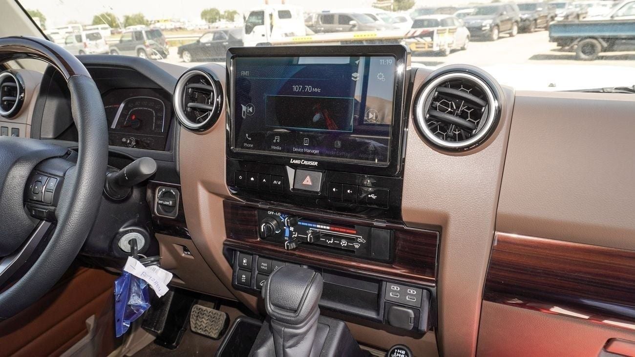 تويوتا لاند كروزر بيك آب Std 4.0L Single Cab Utility 4WD