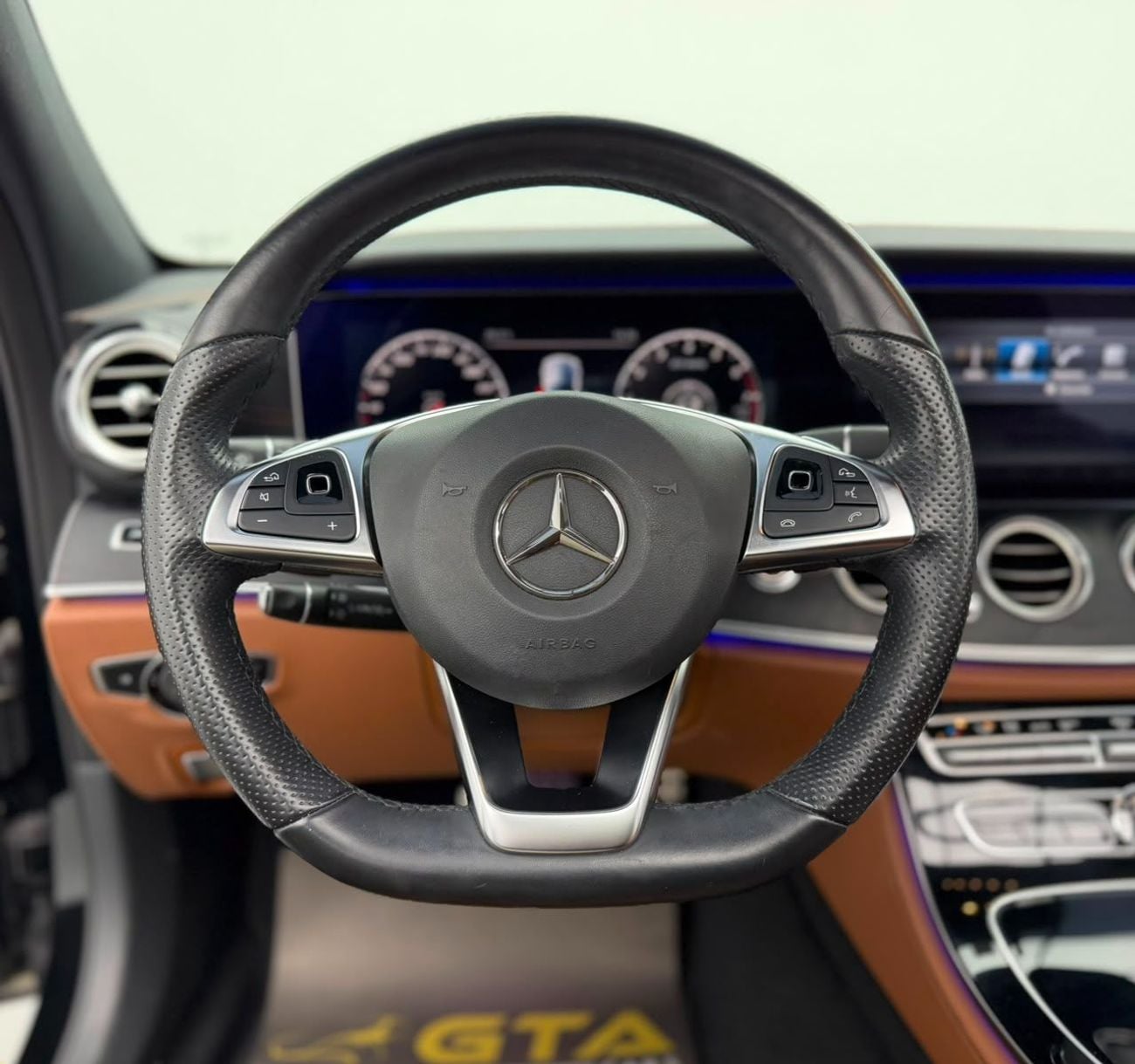 مرسيدس بنز E200 STD