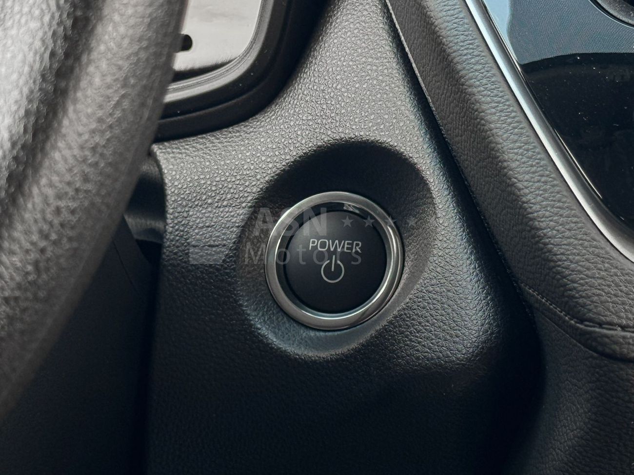 تويوتا كورولا كروس Hybrid Elite 2.0L 2025 (Export Price)