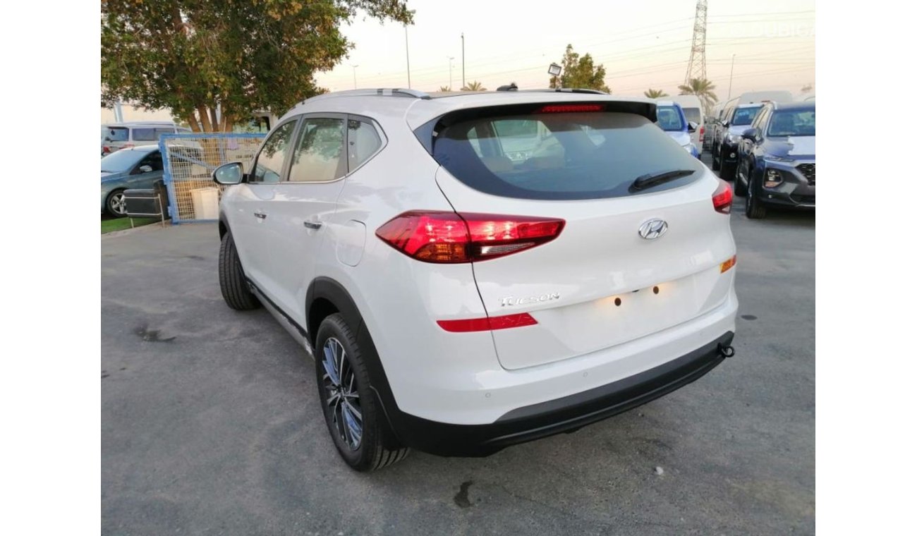 Hyundai Tucson 2.0 with sunroof