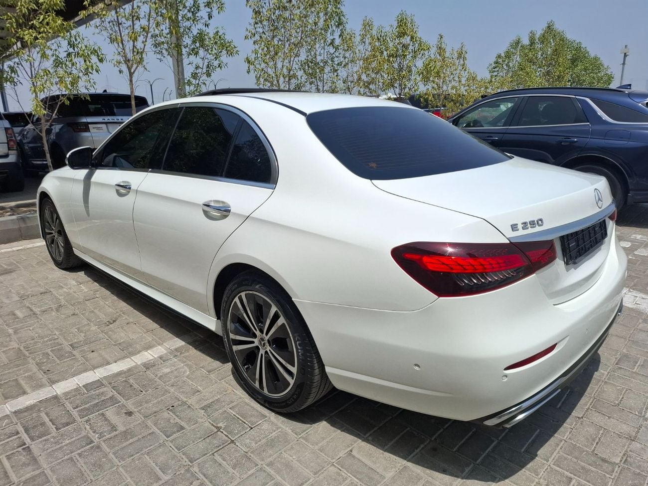 Mercedes Benz E250 STANDARD