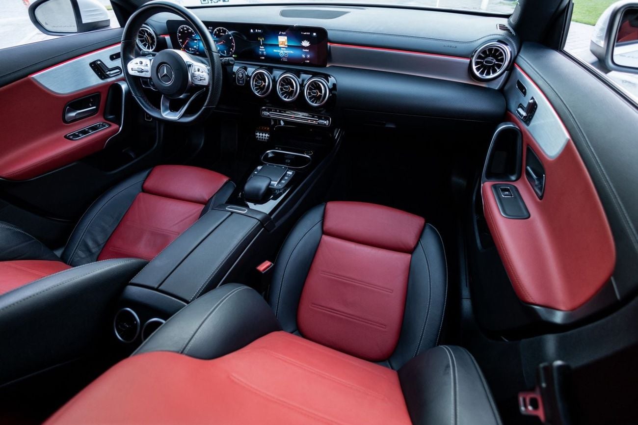 مرسيدس بنز CLA 250 Premium 2.0L
