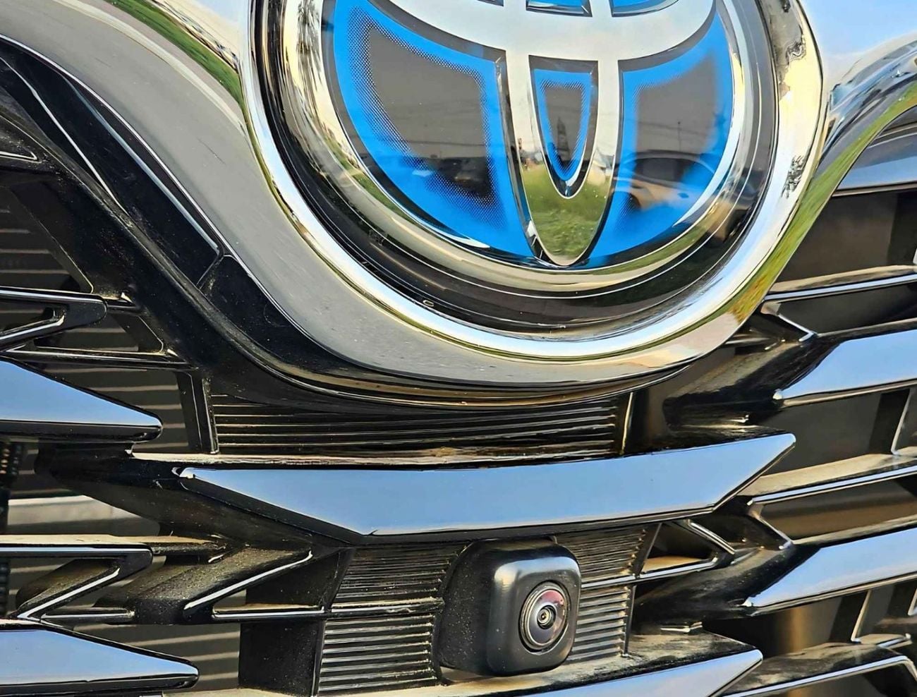 Toyota Highlander LIMITED HYBRID || 2.5L V4 HEV | RADAR | PANORAMIC ROOF | HEADS UP DISPLAY (CODE # HLTDO)