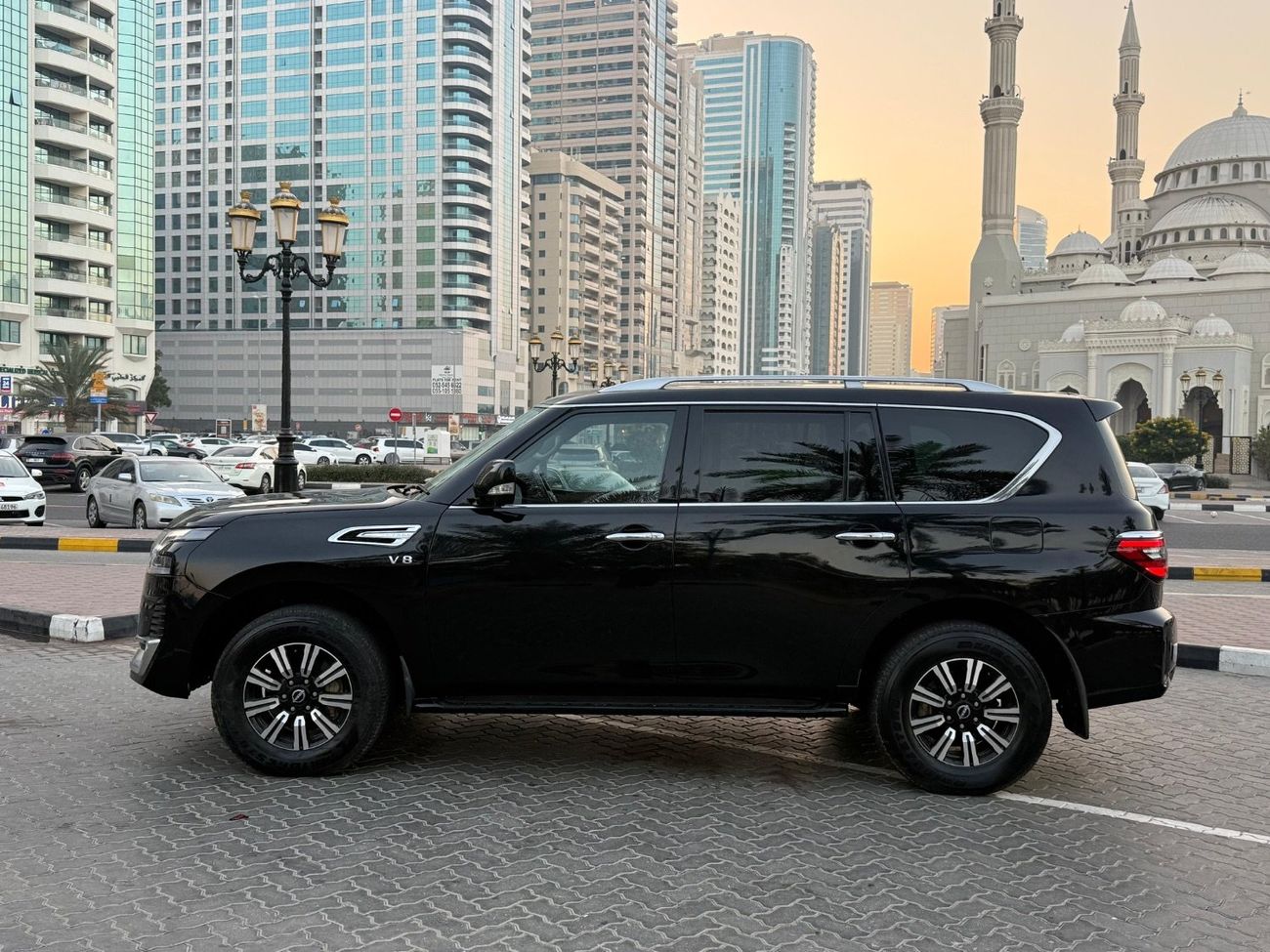 نيسان باترول سوبر سفاري Y62 Ti-L Right Hand Drive