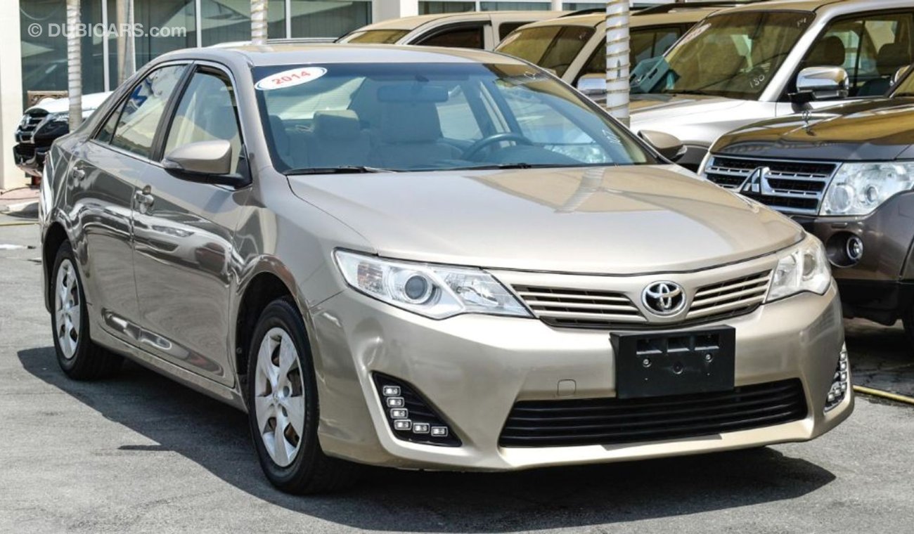 Toyota Camry S + ACCIDENTS FREE /  CAR IS IN PERFECT CONDITION INSIDE OUT