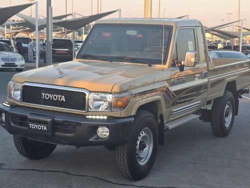 Toyota Land Cruiser Pick Up