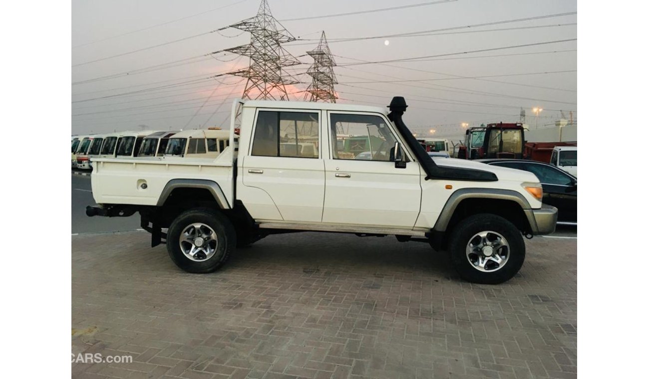 Toyota Land Cruiser Pick Up