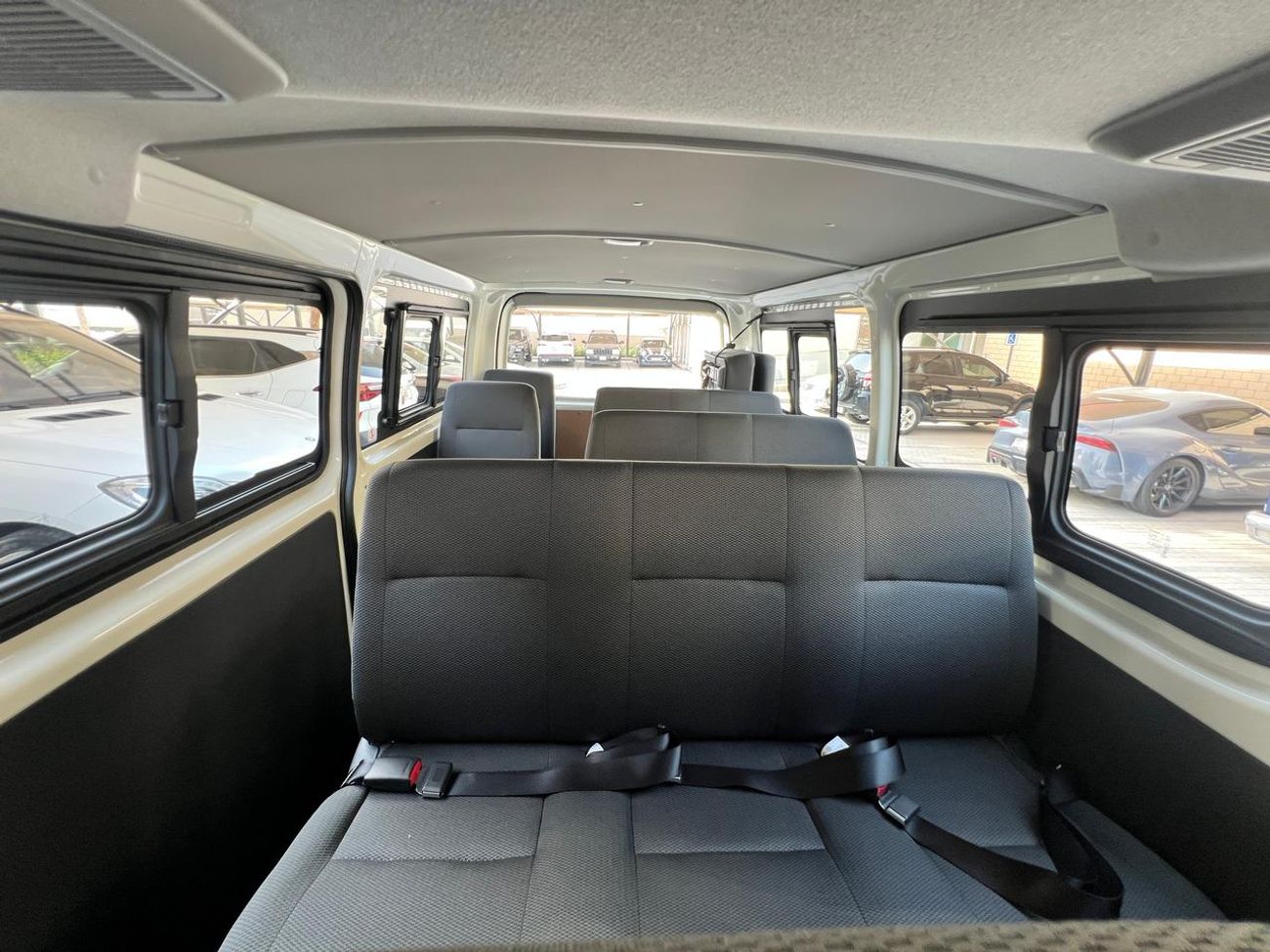 Toyota Hiace 2025 Toyota Hiace Deluxe 15-Seater Standard Low-Roof 2.5L 4-Cyl Diesel M/T RWD Only For Africa