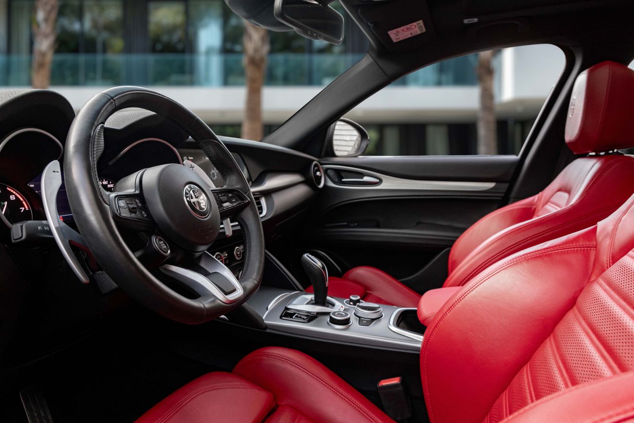 Alfa Romeo Stelvio Stelvio Veloce | 2,938 P.M | 0% Downpayment | Agency Warranty!