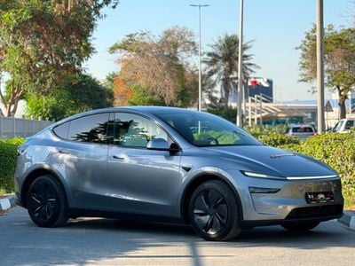 Tesla Model Y LONG RANGE