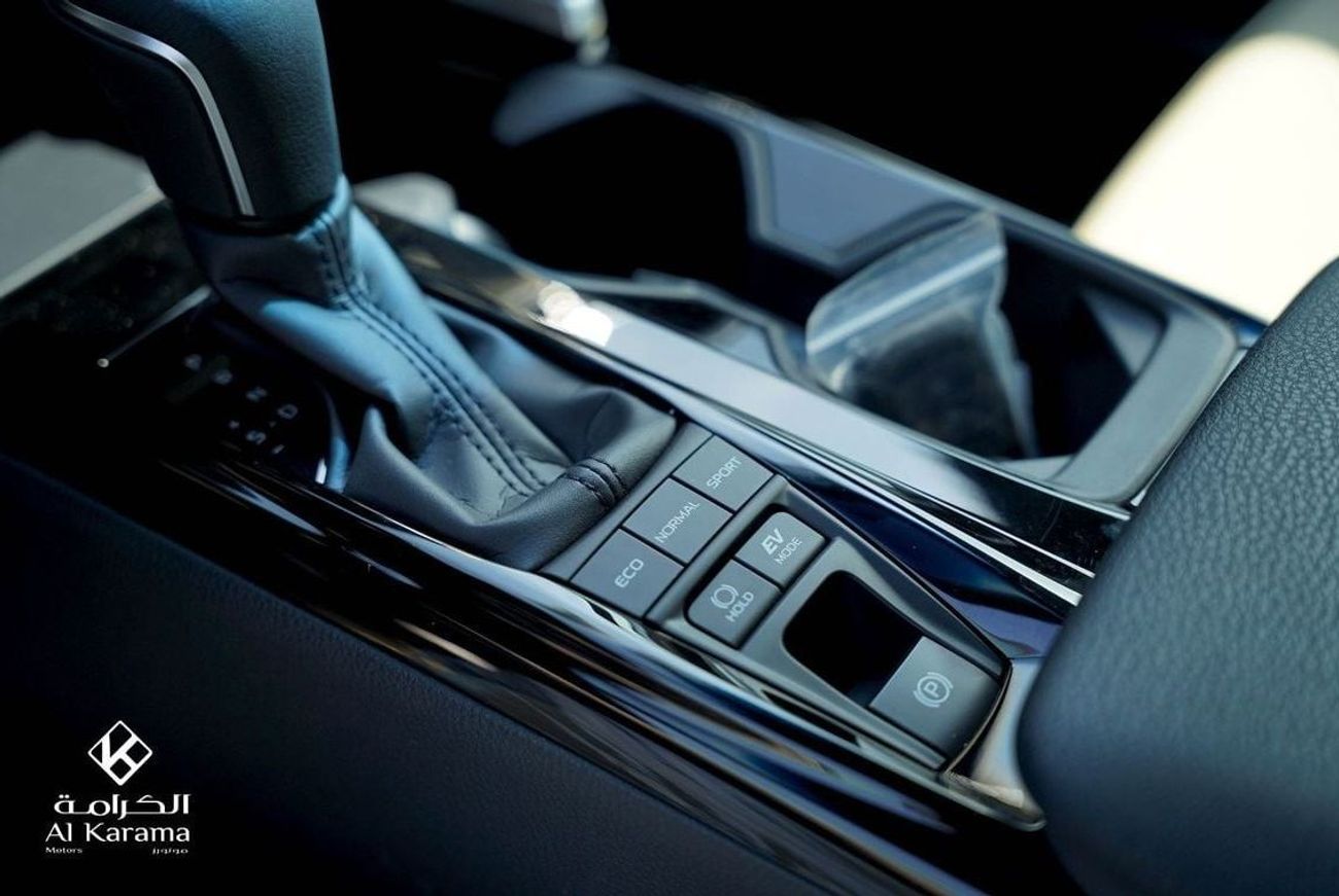 Toyota Camry Toyota Camry LE | 2.5L Hybrid | Panoramic Roof | Power Seat | Rear Camera