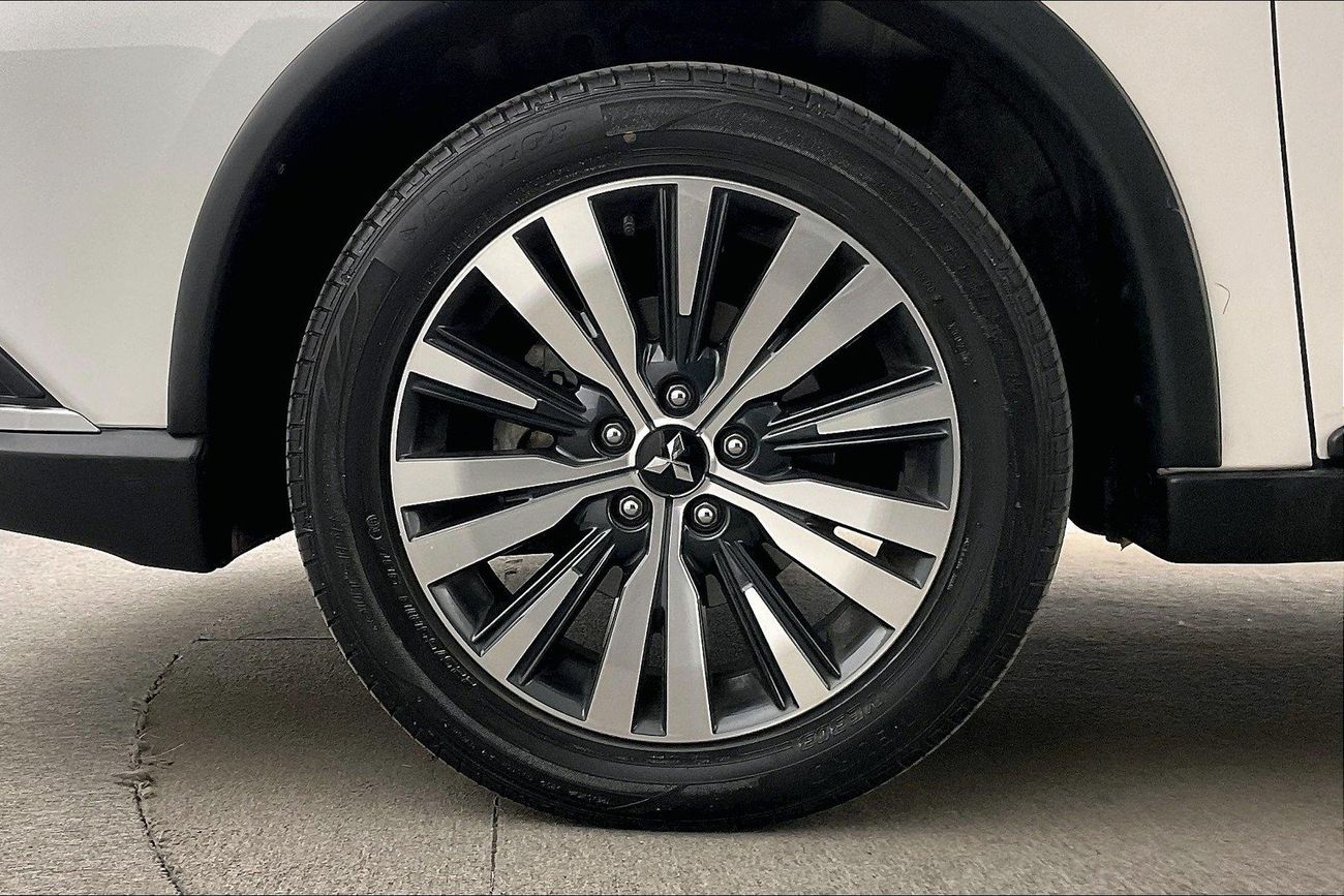 Mitsubishi Outlander GLX Basic | Guaranteed Warranty | 0 Down Payment