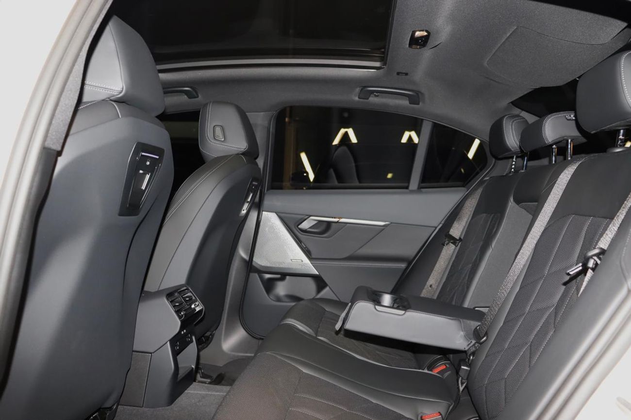 بي أم دبليو 520i Executive 1.6L