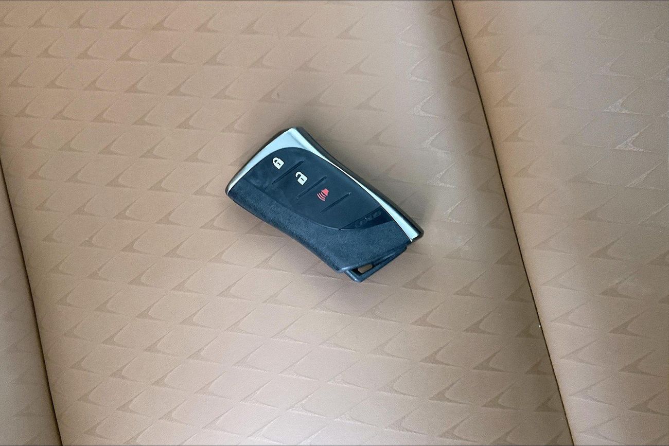 Lexus UX200 Premier | Guaranteed Warranty | 0 Down Payment