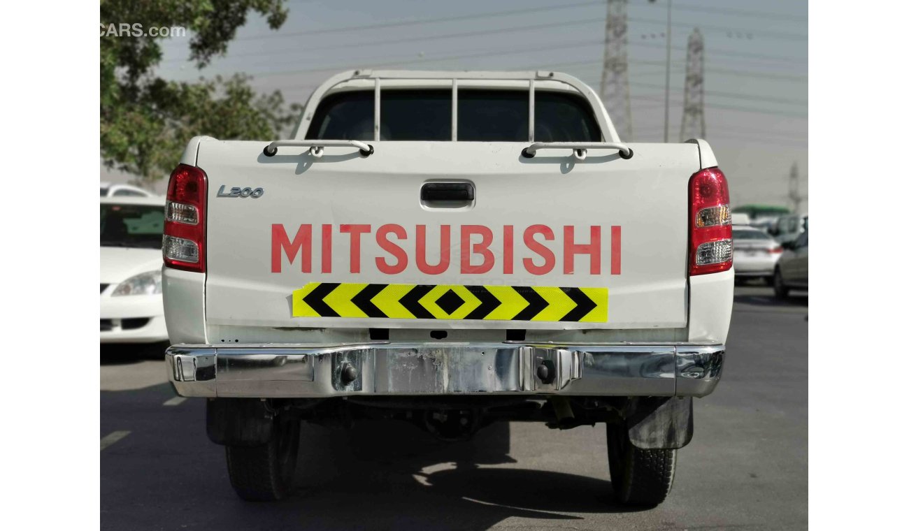 Mitsubishi L200 2.4L 4CY Petrol, 16" Rims, Fabric Seats, 4WD, Power Steering, Xenon Headlights, Radio (LOT # 9217)