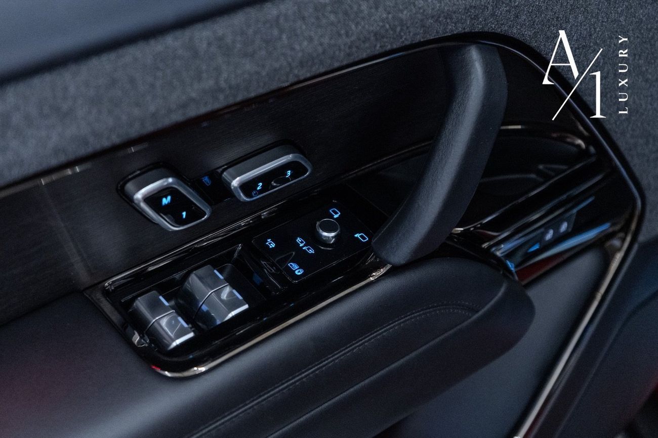 لاند روفر رينج روفر سبورت 2023 Land Rover Range Rover Sport First Edition V8, Full Option, GCC Specs