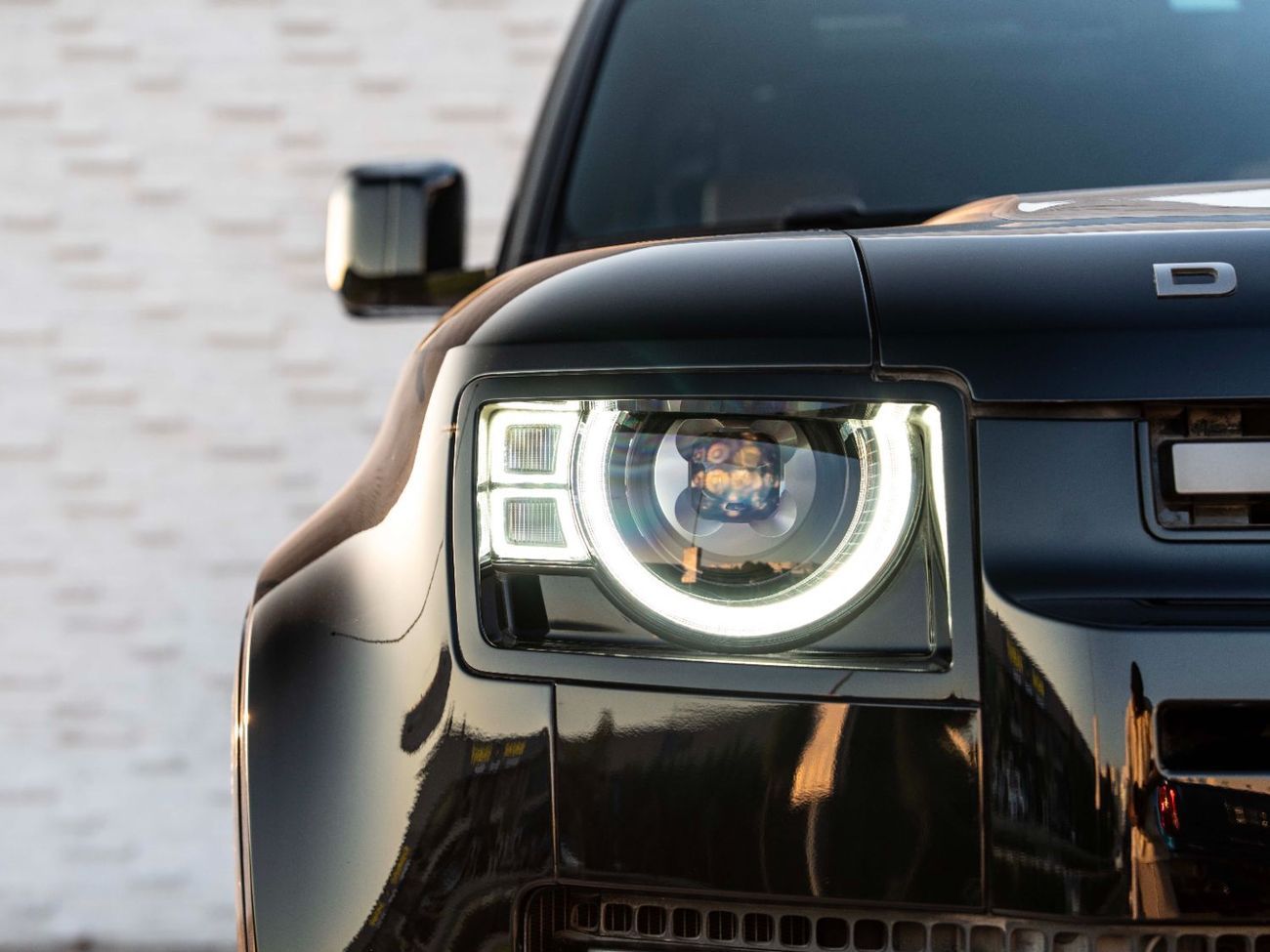 Land Rover Defender P400 110 X-Dynamic HSE 3.0L (5 Seater)