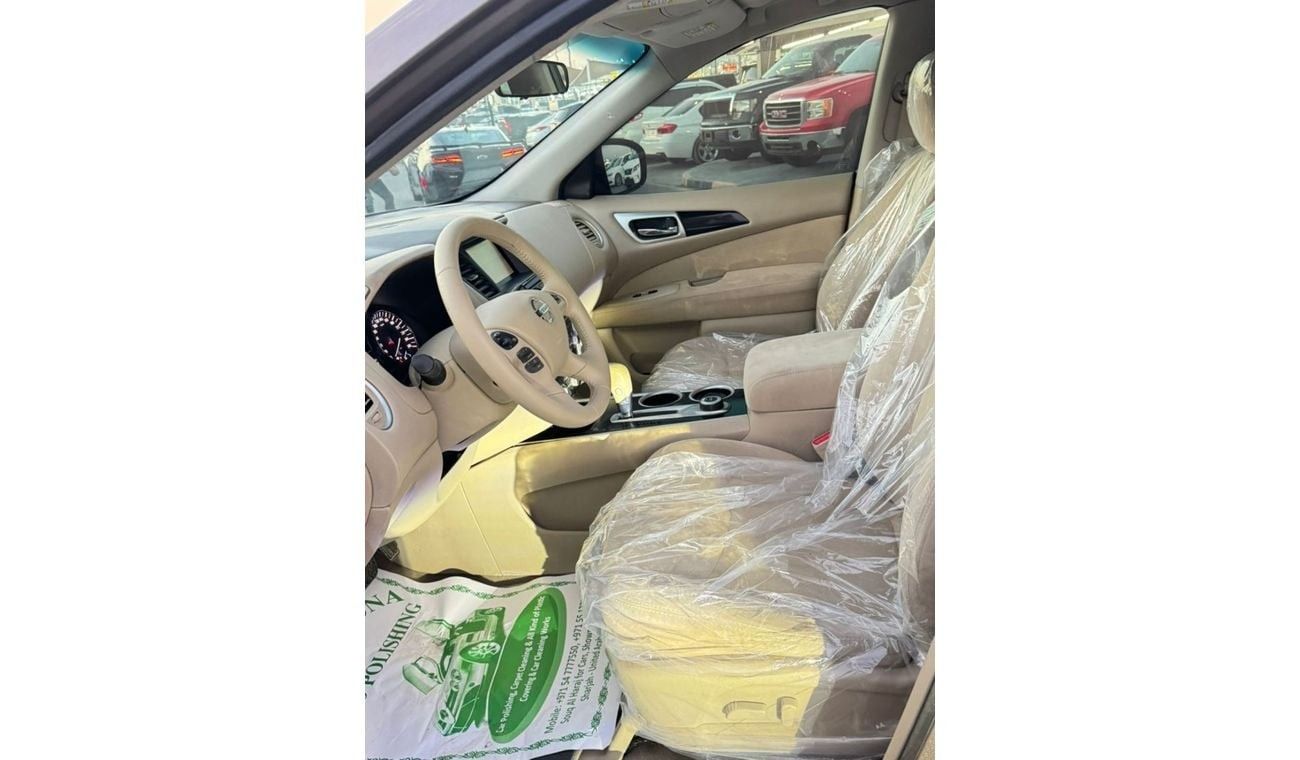 Nissan Pathfinder Platinum 3.5L In excellent condition and requires no expenses