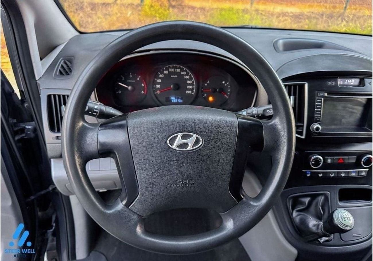 Hyundai H-1 Cargo Van 2.5L RWD MT Diesel / Well Maintained / GCC / Book now!