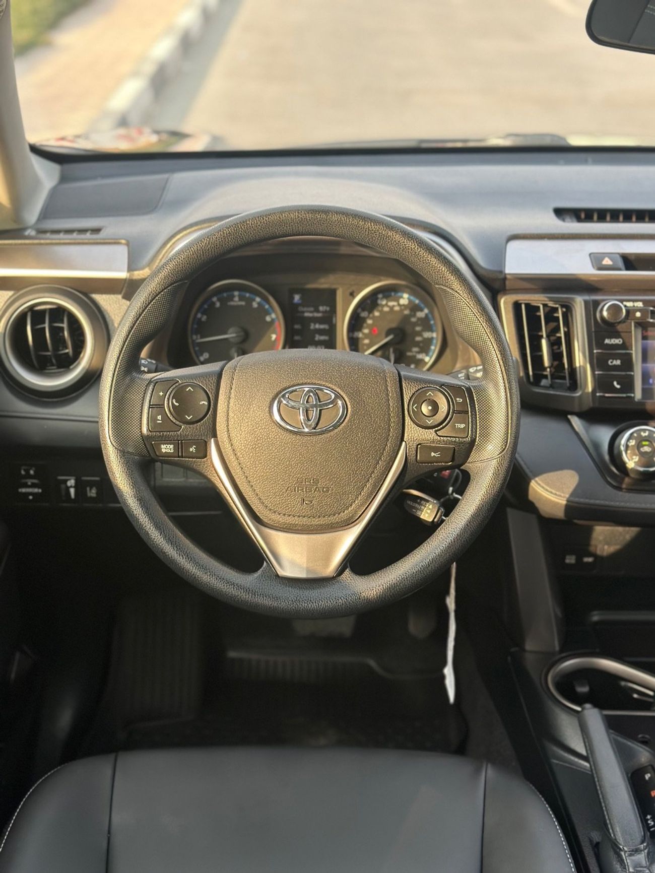 Toyota RAV4 2017 good condition leather seats