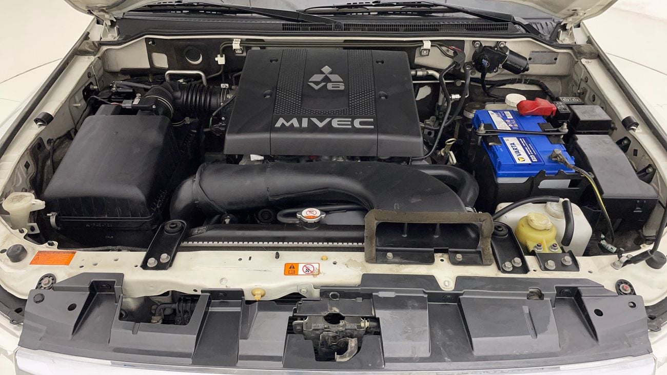 Mitsubishi Pajero GLS HIGHLINE 3.8 | Zero Down Payment | Home Test Drive