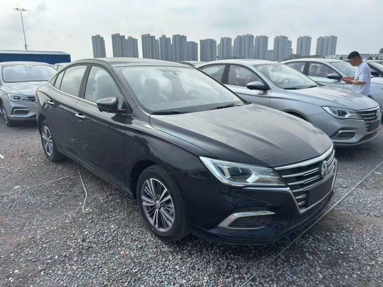 MG 5 DELUXE 1.5L A/T 2024 Full-option with sunroof Black | Export or Wholesale