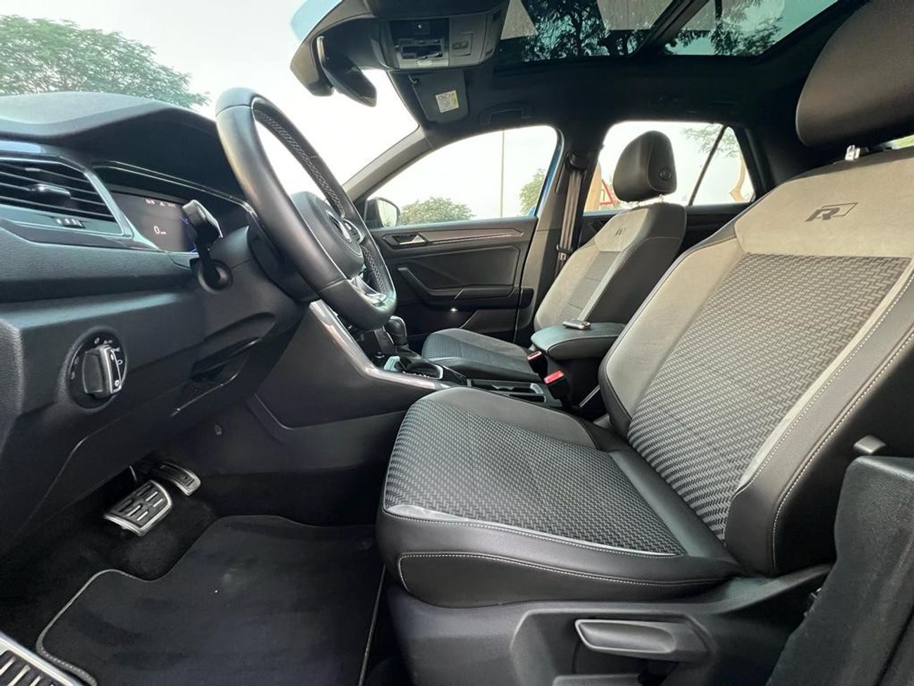 Volkswagen T ROC VOLKSWAGEN T-ROK R LINE 2021 GCC ORIGINAL PAINT FULL SERVICE HISTORY IN LOW MILEAGE