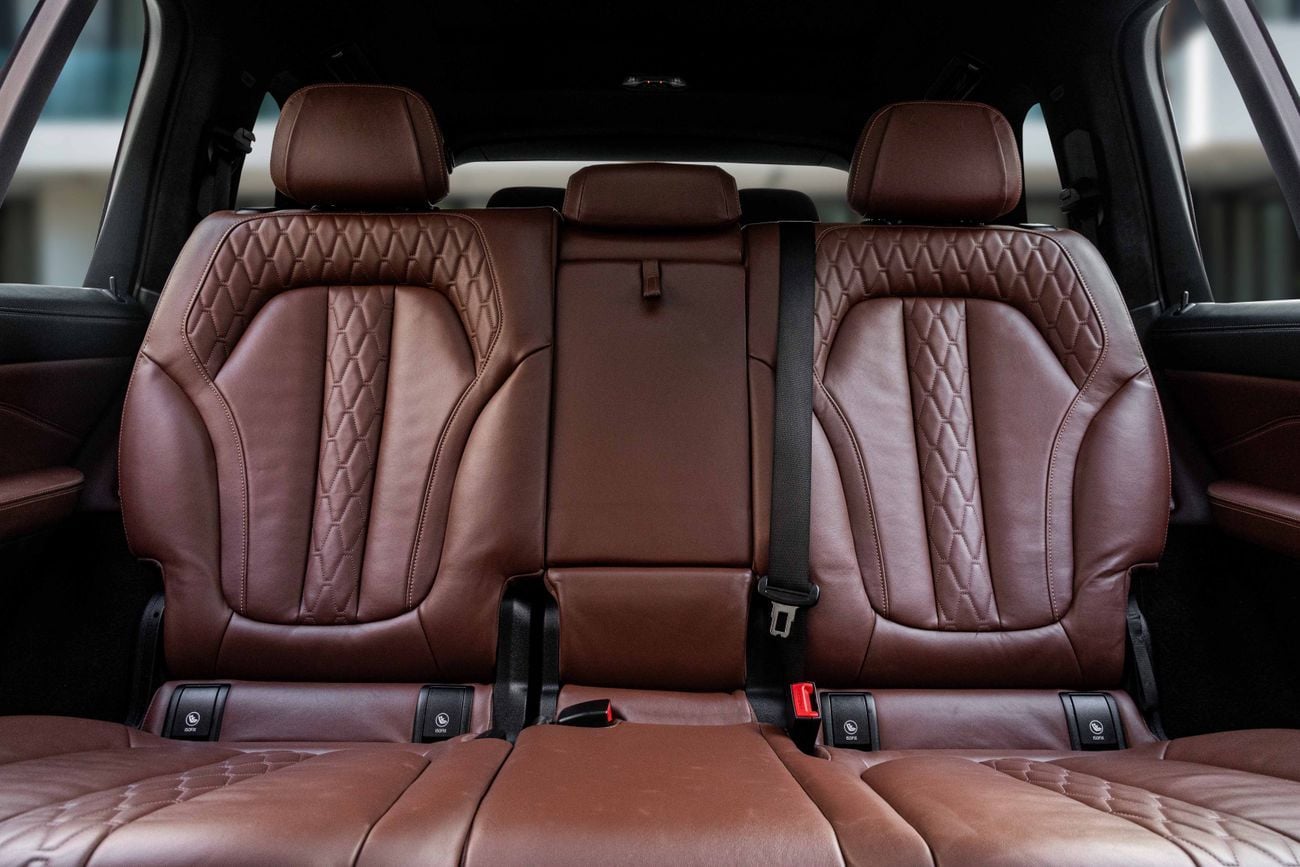 بي أم دبليو X7 X7 M50i M Sport Pro | 4,211 P.M | 0% Downpayment | BMW WARRANTY