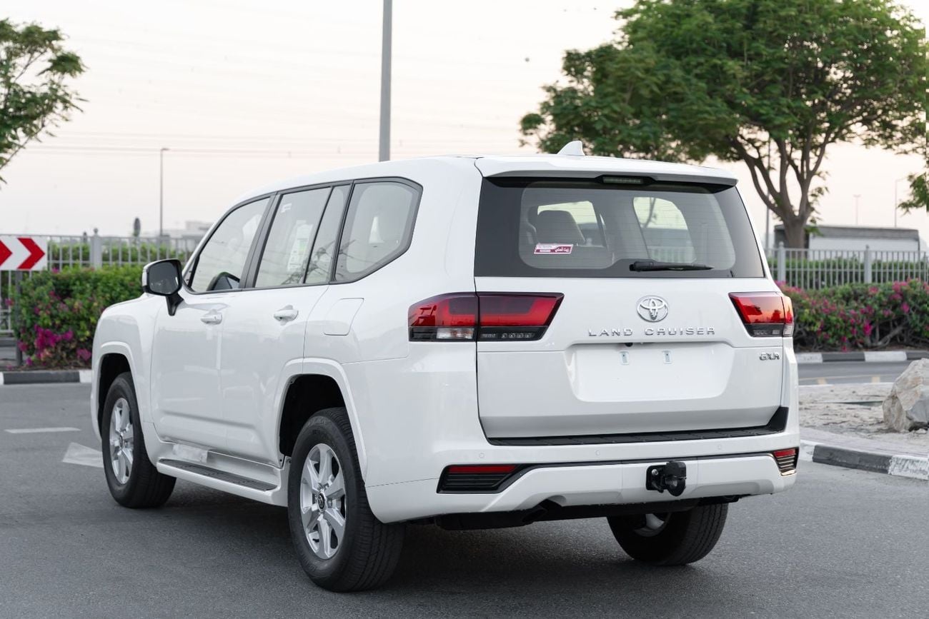 Toyota Land Cruiser GXR LAND CRUISER | LC300 | 2026 | GCC | 4WD | V6 3.5L | 1 Camera - 1 electric chair | Petrol | 7 seat |