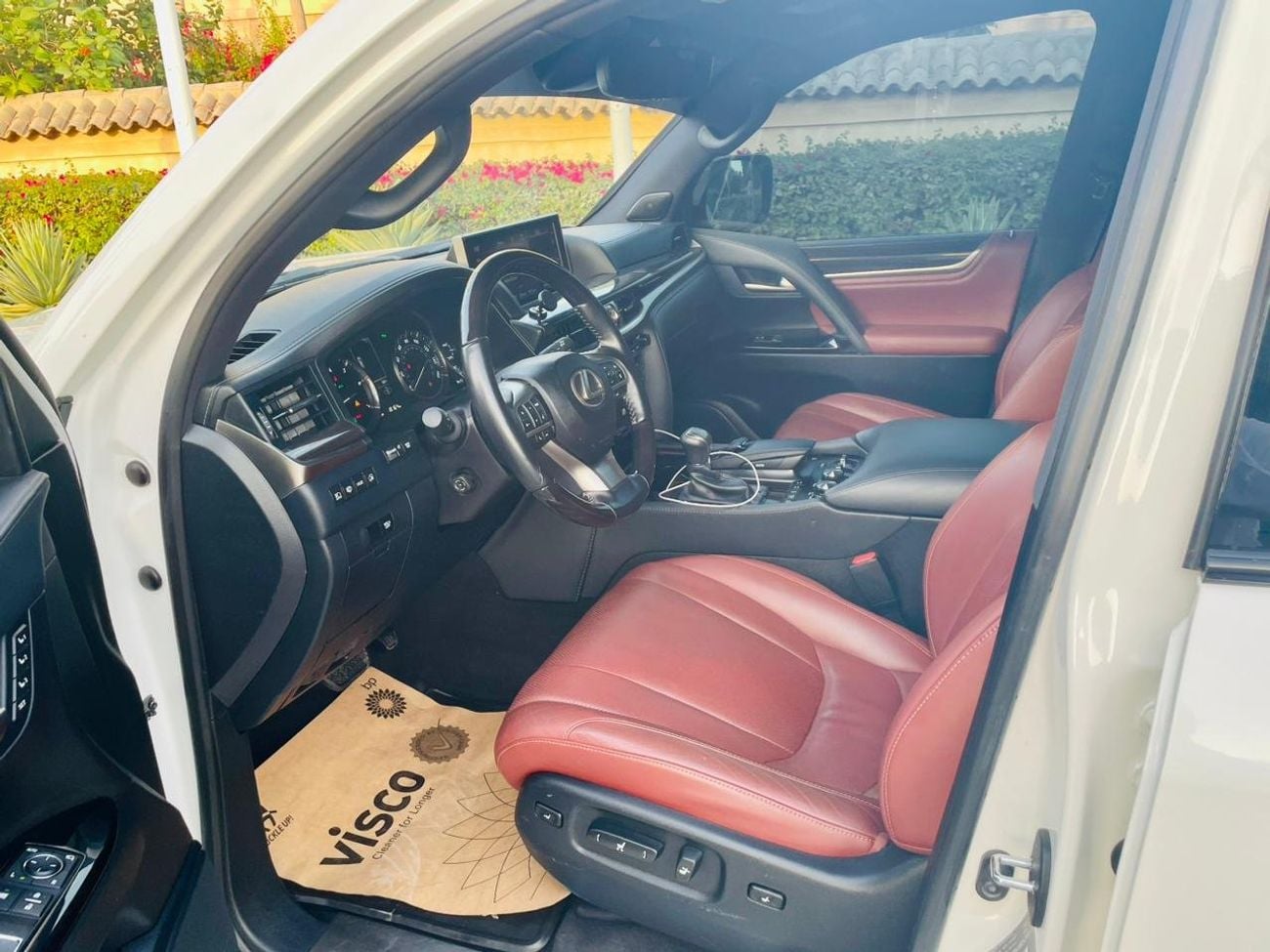 Lexus LX570 SIGNATURE