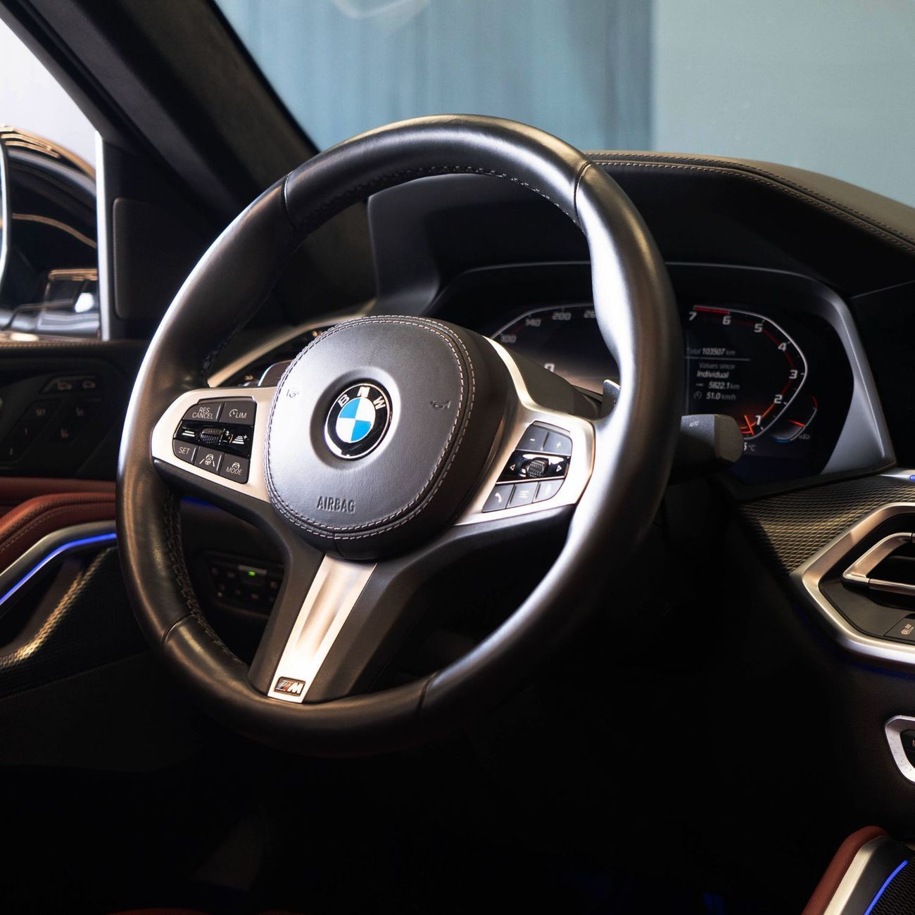 بي أم دبليو X6 xDrive40i Luxury M Sport Package 3.0L AED 4,599 pm • 0% Downpayment • X6 xDrive40i M Sport • Agency