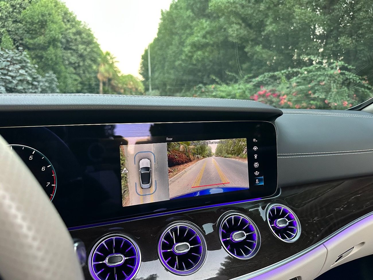 مرسيدس بنز E 450 3.0L V6 | 362 HP | 2023 | Convertible | 28000 KM | Excellent Condition | Full Option