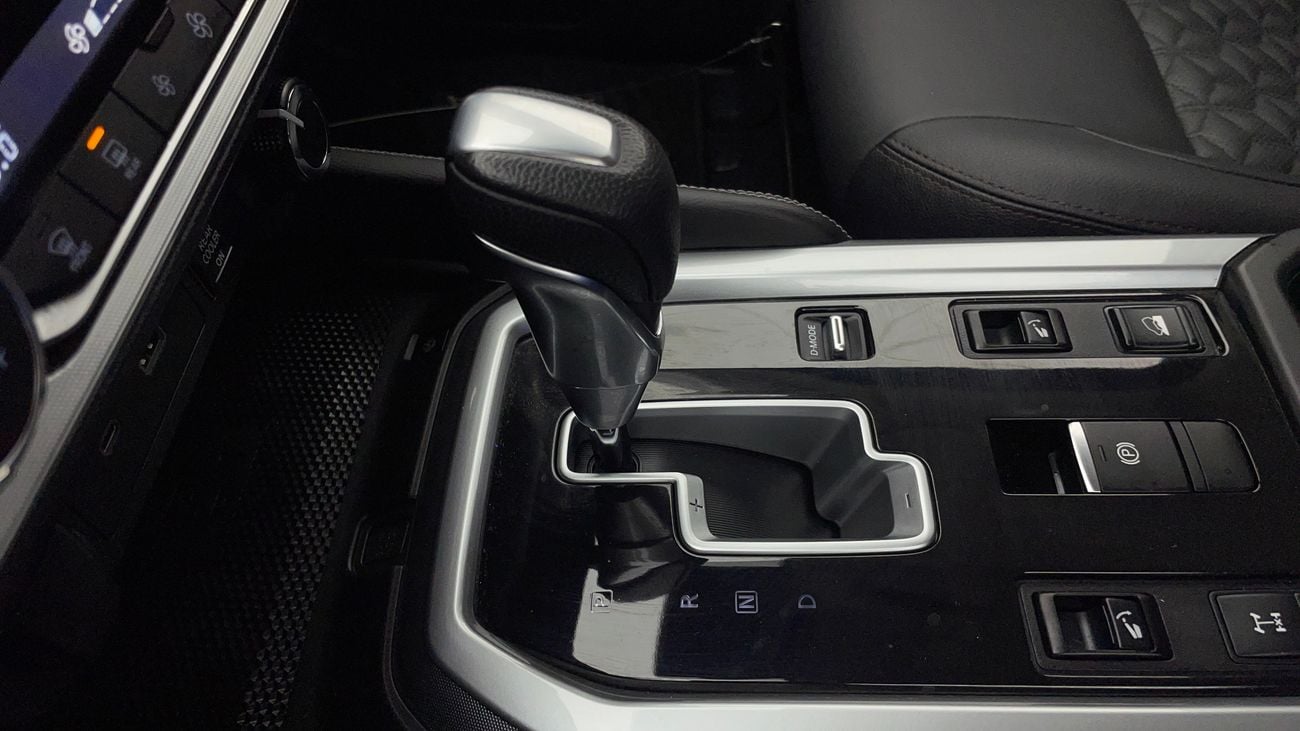 نيسان إكستيرا PLATINUM 2.5 | بدون دفعة مقدمة | اختبار القيادة في المنزل