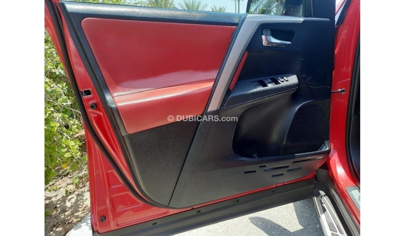 Toyota RAV4 VXR Toyota rav_4  (USA-SPEC) 4*4 - 2015- VERY GOOD CONDITION