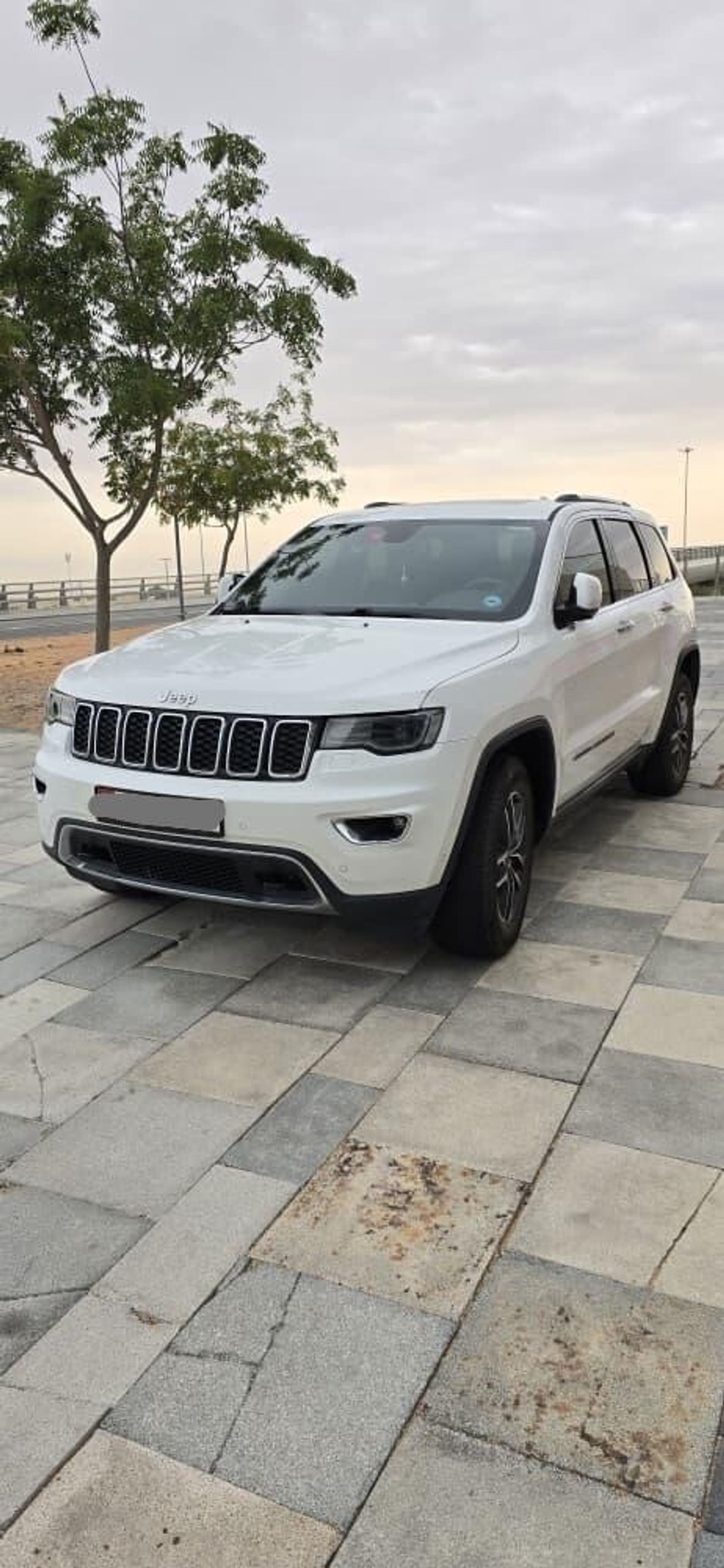 جيب جراند شيروكي