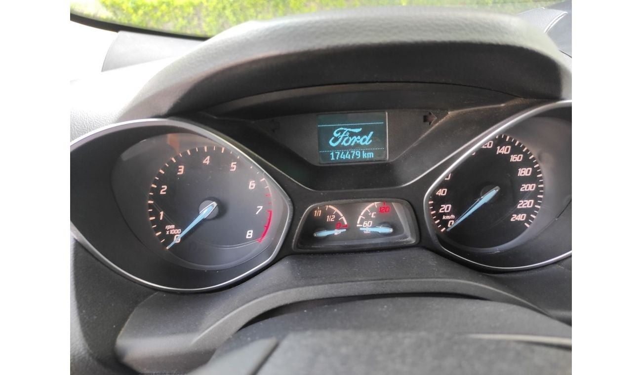 Ford Escape Ford Escape 2015 Gcc full automatic