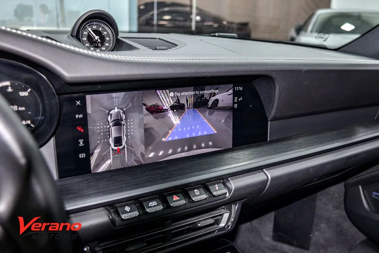 بورش 911 911 Carrera 4 GTS – Top Spec