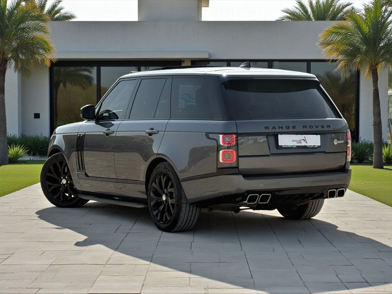 Land Rover Range Rover HSE 3.0L (375 HP) V6 | 2019 | GCC SPECS | AED 2,400 PER MONTH