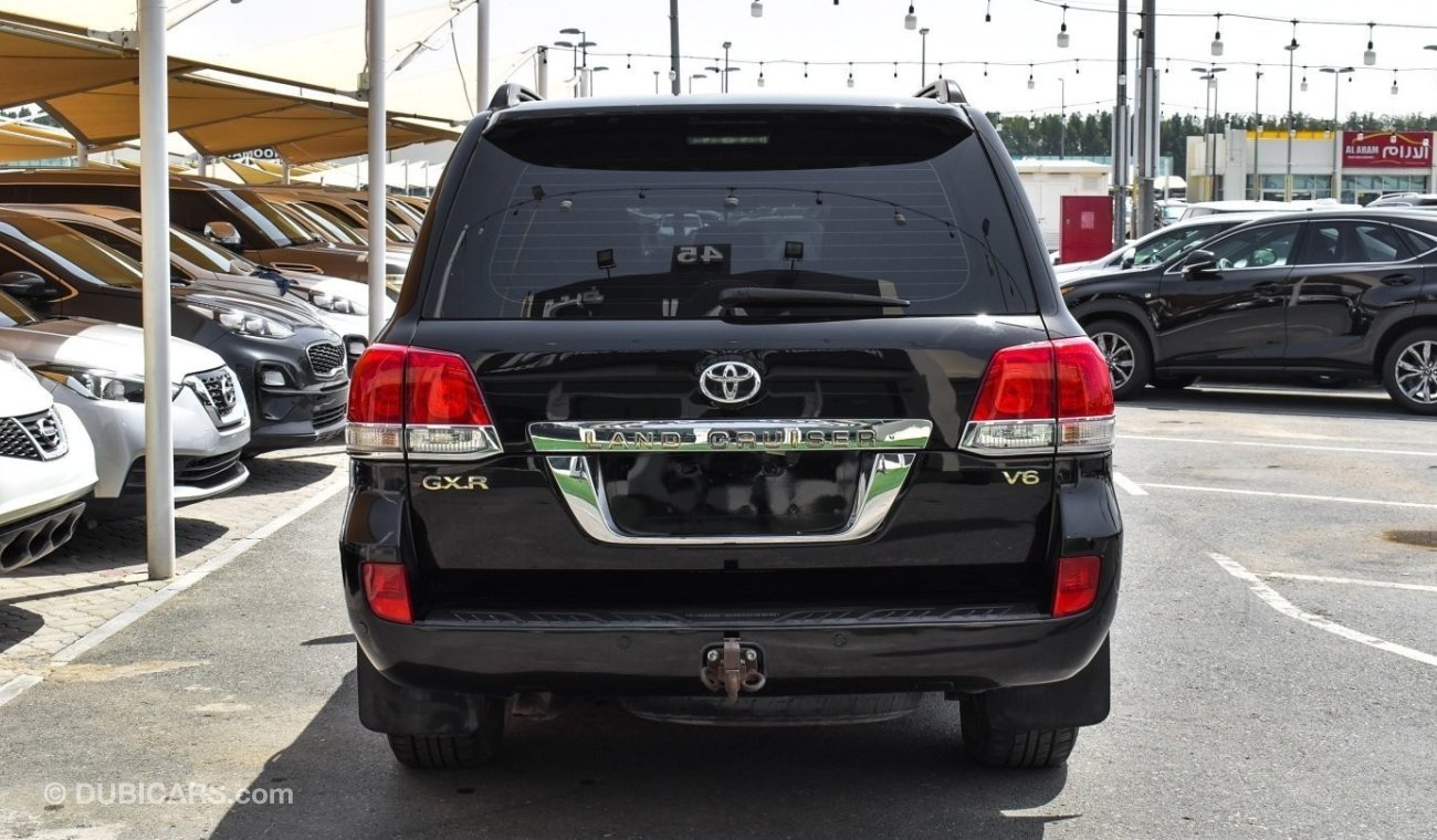 Toyota Land Cruiser GXR V6