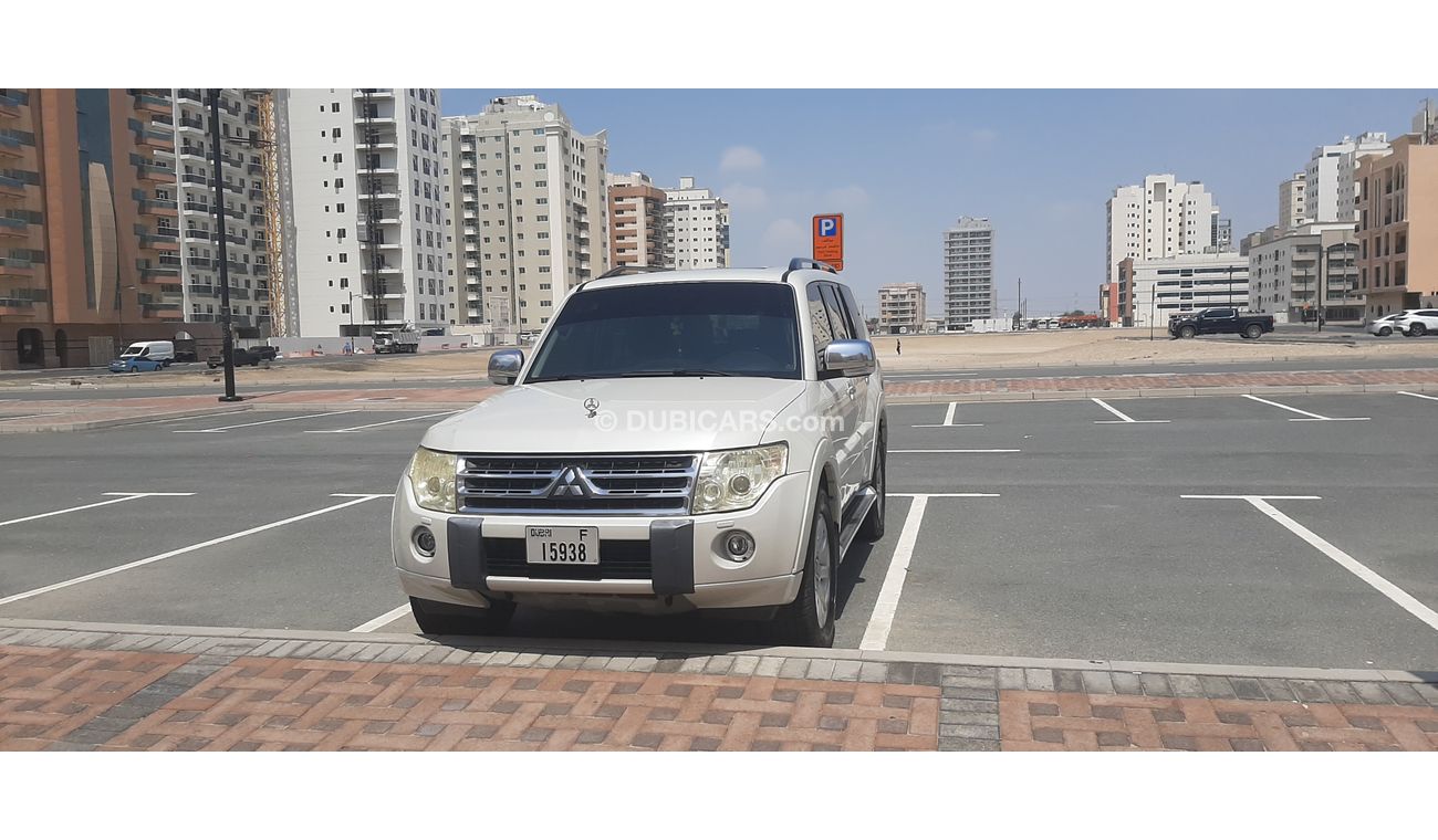 ميتسوبيشي باجيرو 3.8