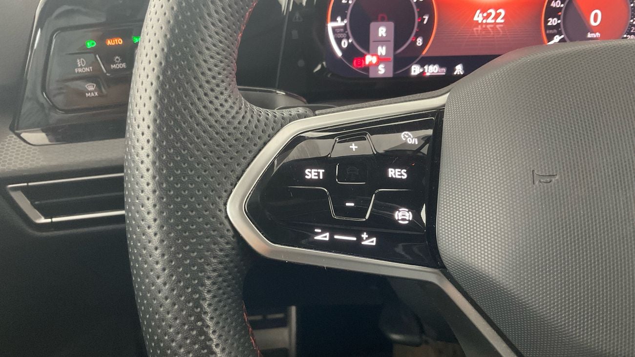 فولكس واجن جولف GTI - Cloth | upto AED 20,000 Ramadan Discount | شامل الضمان | 0 ﺪﻔﻋﺓ ﺃﻮﻟﻯ